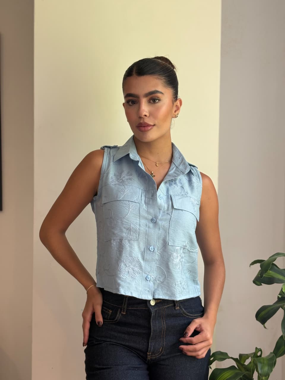 Camisa seda crepe bordada